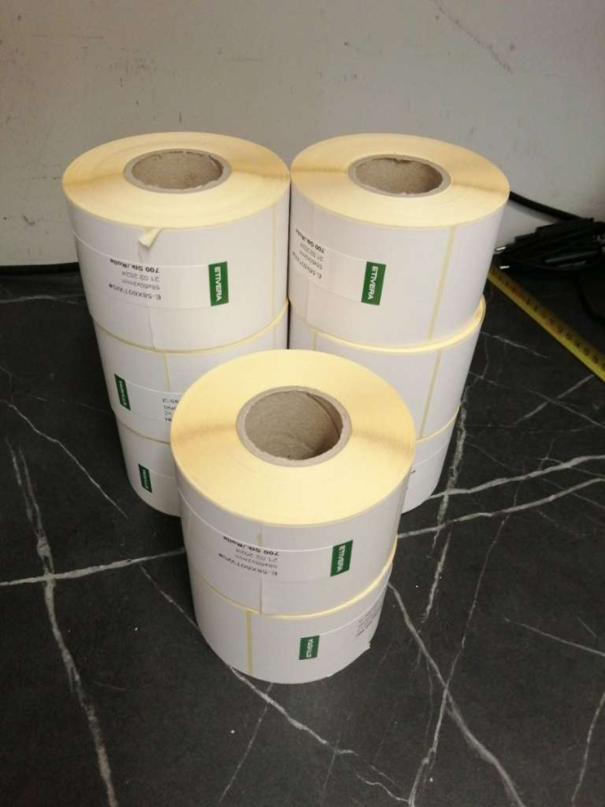 Klebebonrollen von etivera abzugeben