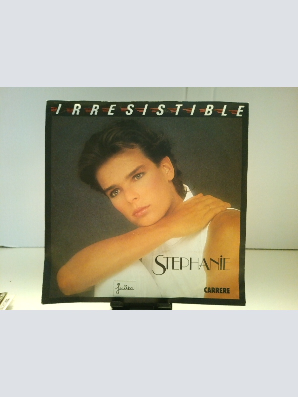 SINGLE / Stephanie (2) – Irresistible