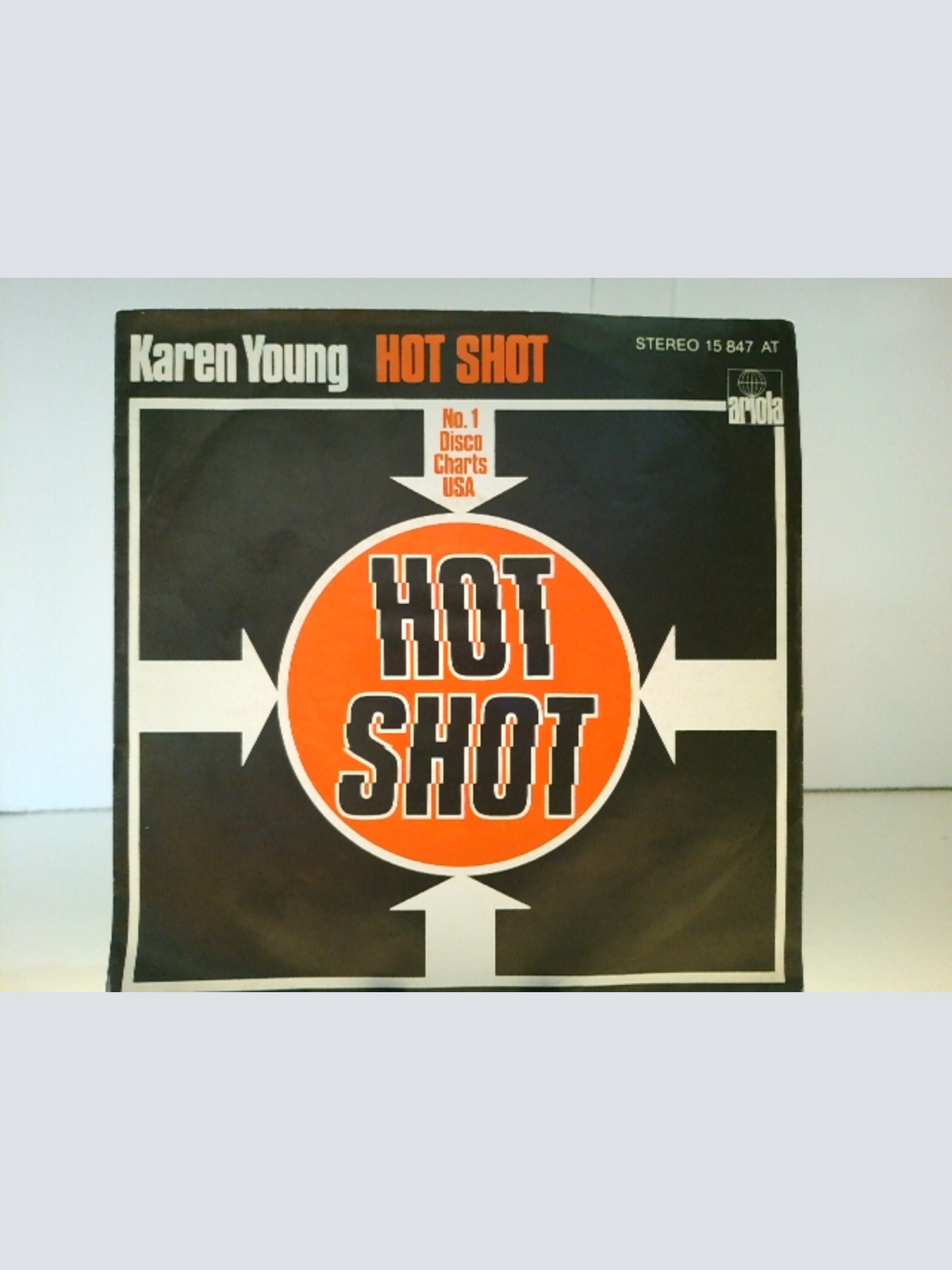 SINGLE / Karen Young – Hot Shot