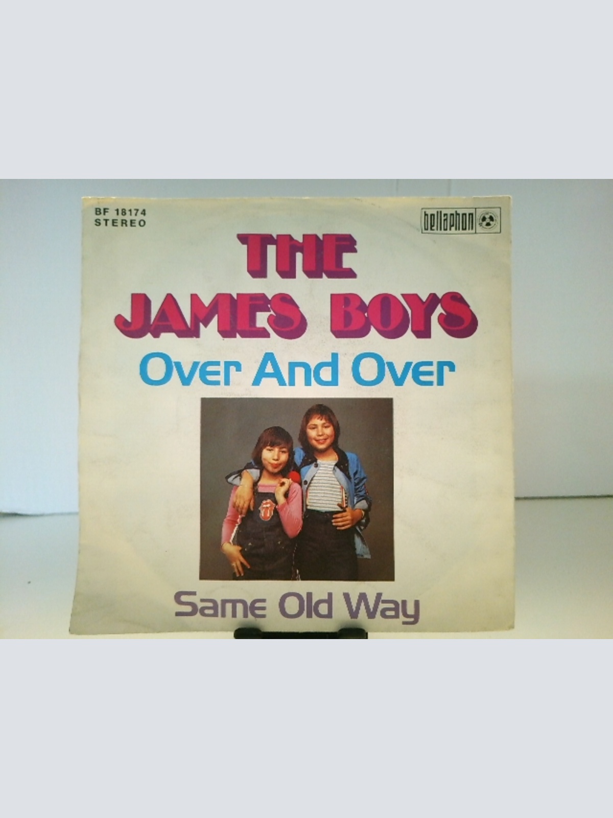 SINGLE / The James Boys (2) – Over And Over