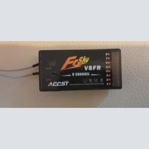 FrSKy V8FR 8-cannel Empfänger