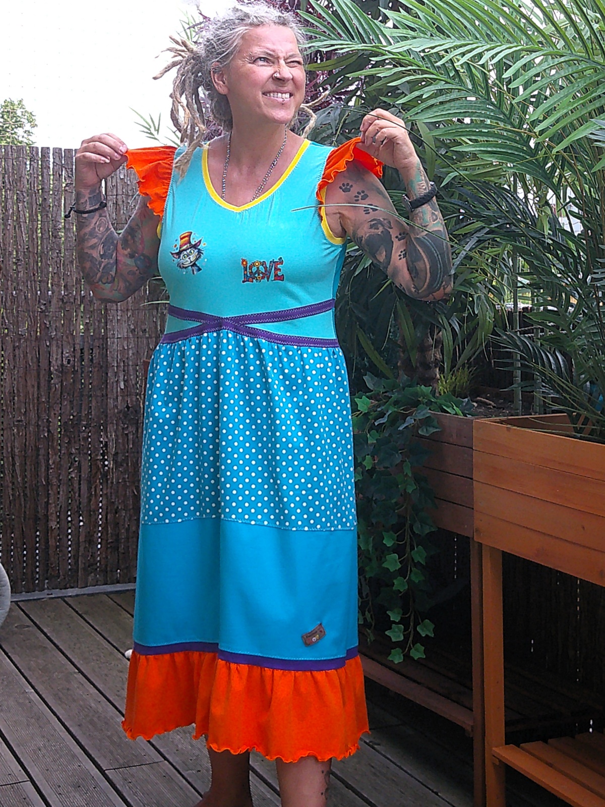 Patchwork Kleid aus Bambus Jersey mit Plotter Druck