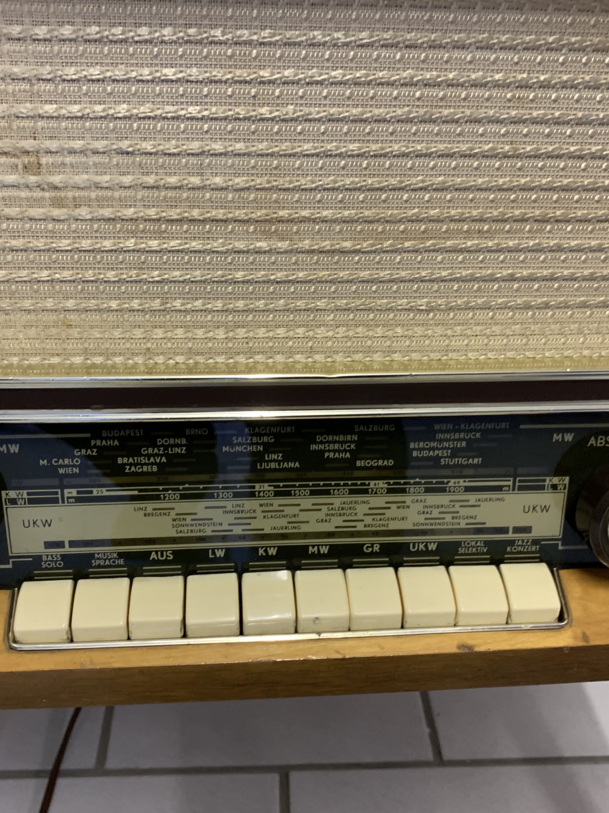 Alter Radio & Plattenspieler