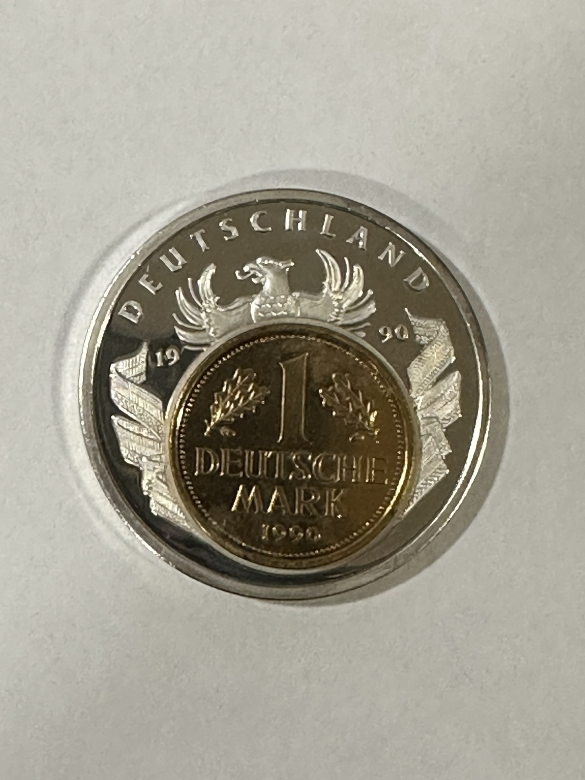 Medaille "European Currencies" mit vergoldeter 1DM Münze von 1990