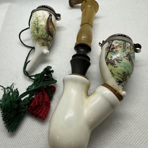 Antike Gesteckpfeife mit zwei Porzellanköpfen Jagdmotiv (Reh, Auerhahn)