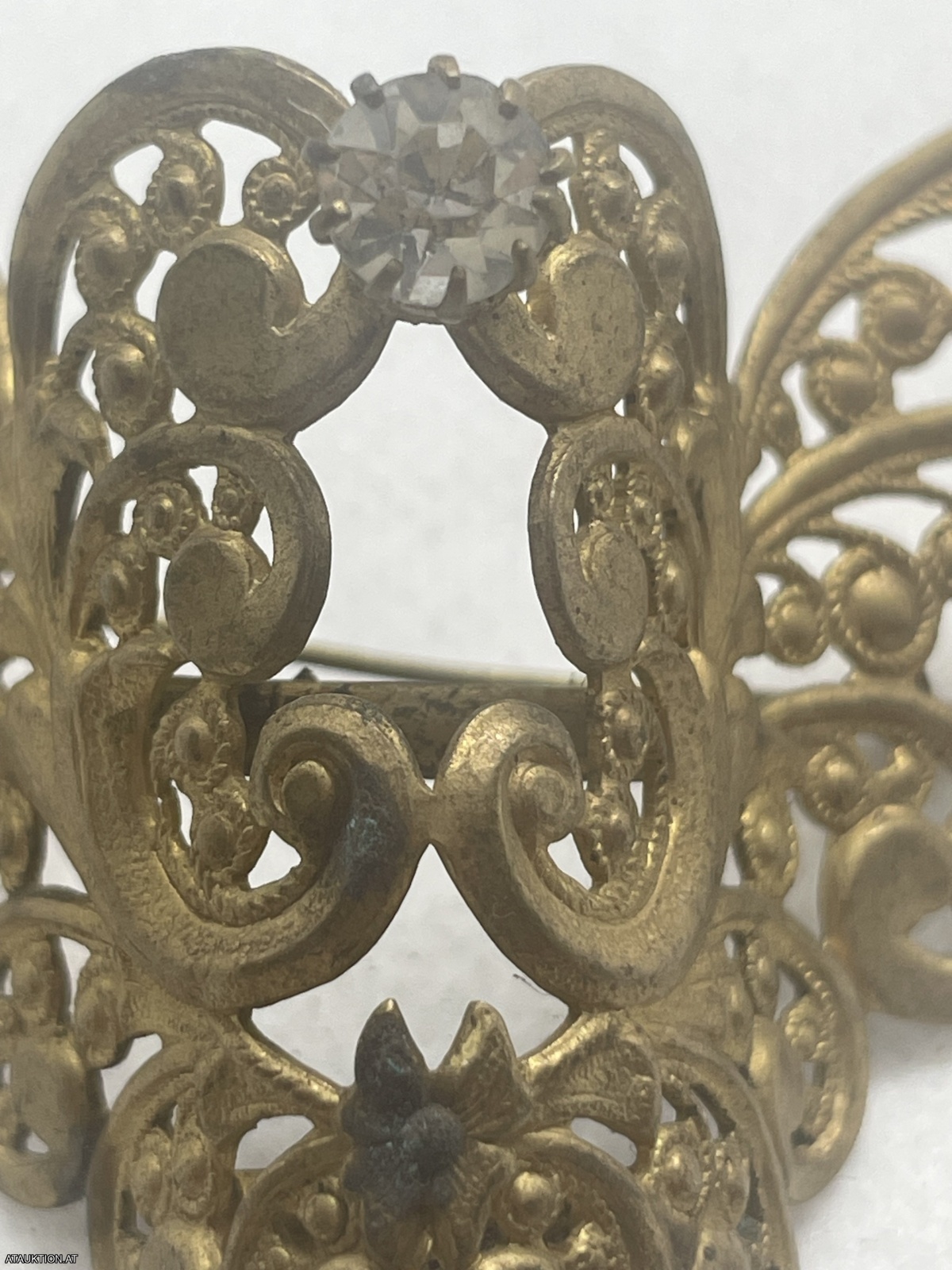 Jugendstil Brosche mit einem Stein