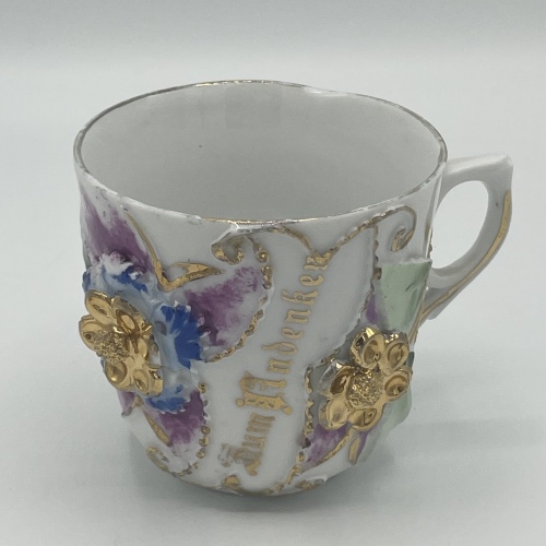 Sehr altes Prunkhäferl Rosenhäferl Jugendstil "Zum Andenken"