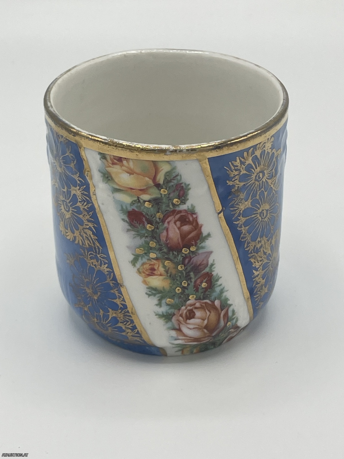 Wunderschönes antikes Rosenhäferl mit Goldverzierung