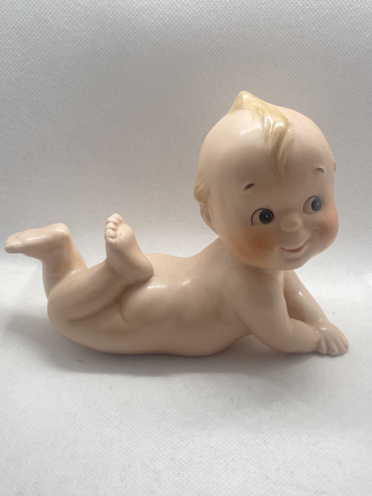 Neundorf Porzellan Piano Baby