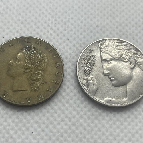 2 italienische Münzen von 1919 und 1957