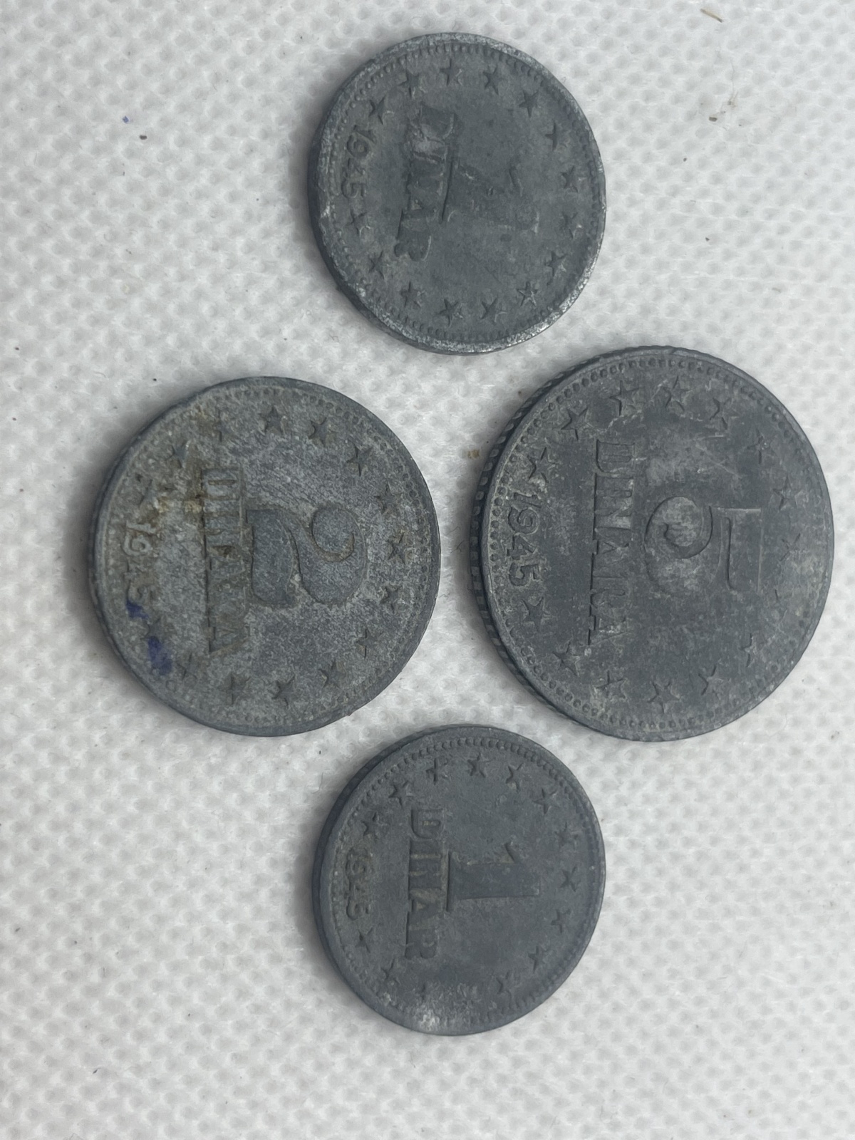 4 alte jugoslawische Münzen von 1945