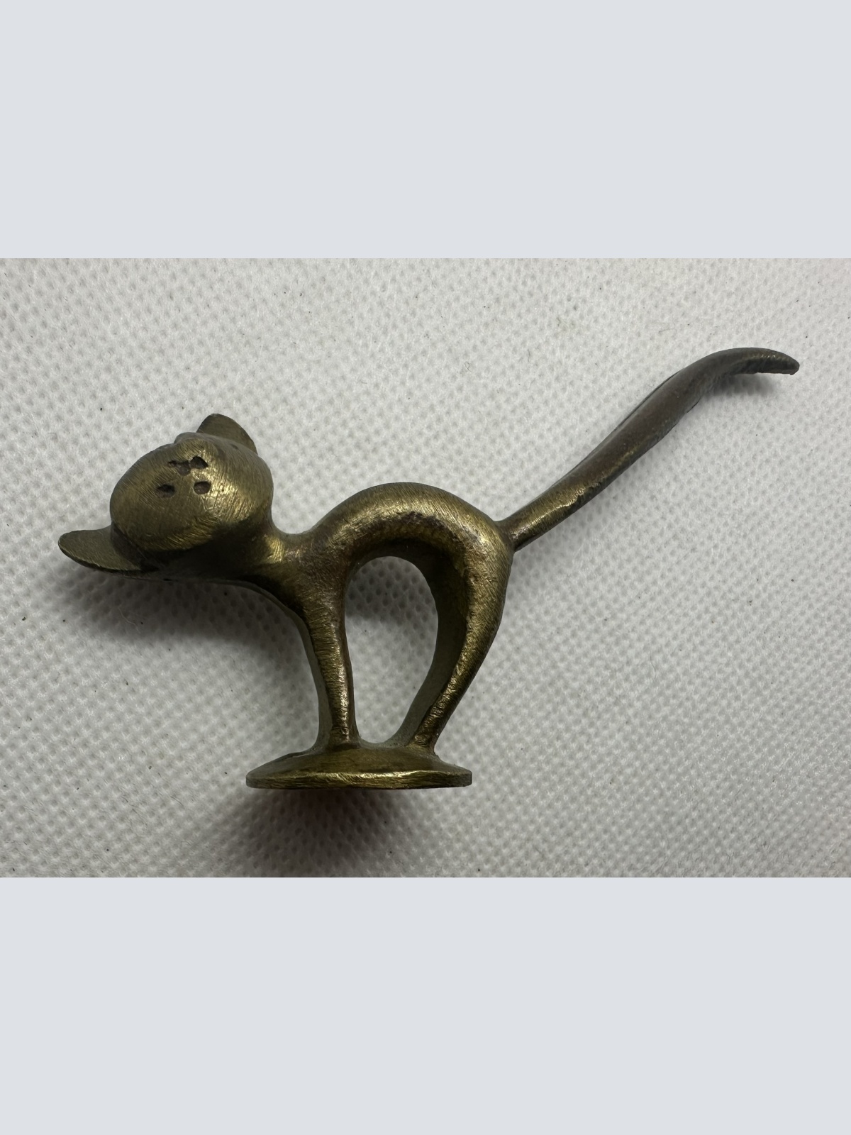 Walter Bosse - Katze Ringhalter