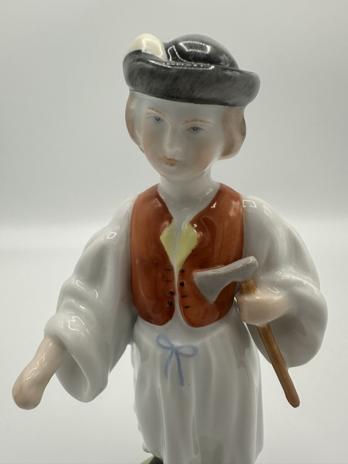 Herend Bauer mit Axt