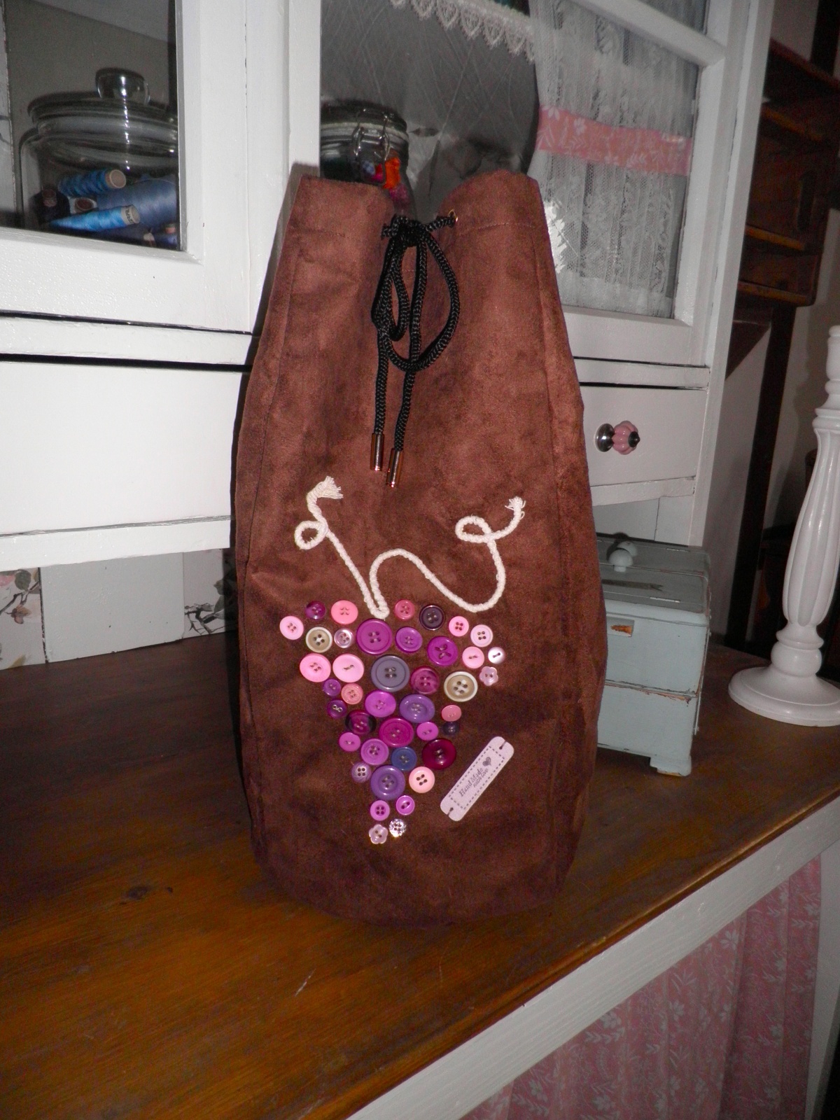 Seesack Rucksack Veganes Kunstleder braun mit Knopf Applikation