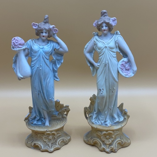 Biskuitporzellan 2 Damen/Biedermeier/Jugendstil