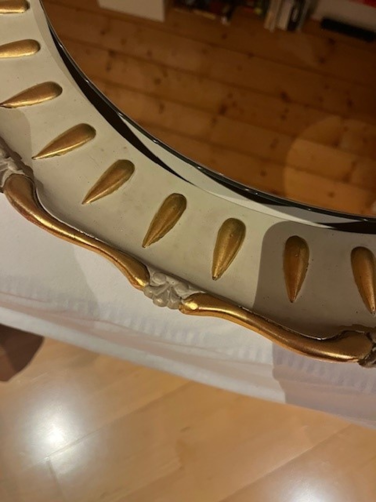 Schöner Spiegel mit integrierten Lampen (48)