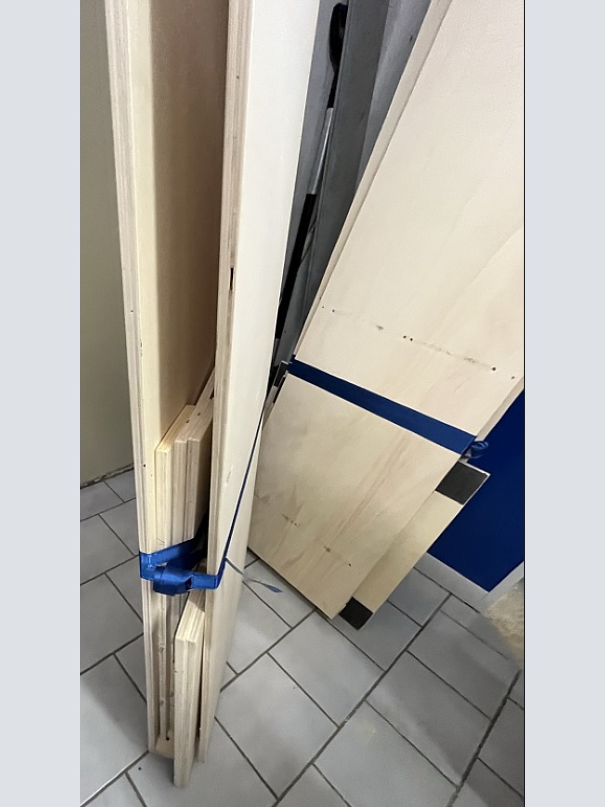 Bildständer - Staffeleien - 4 Stück / Holz