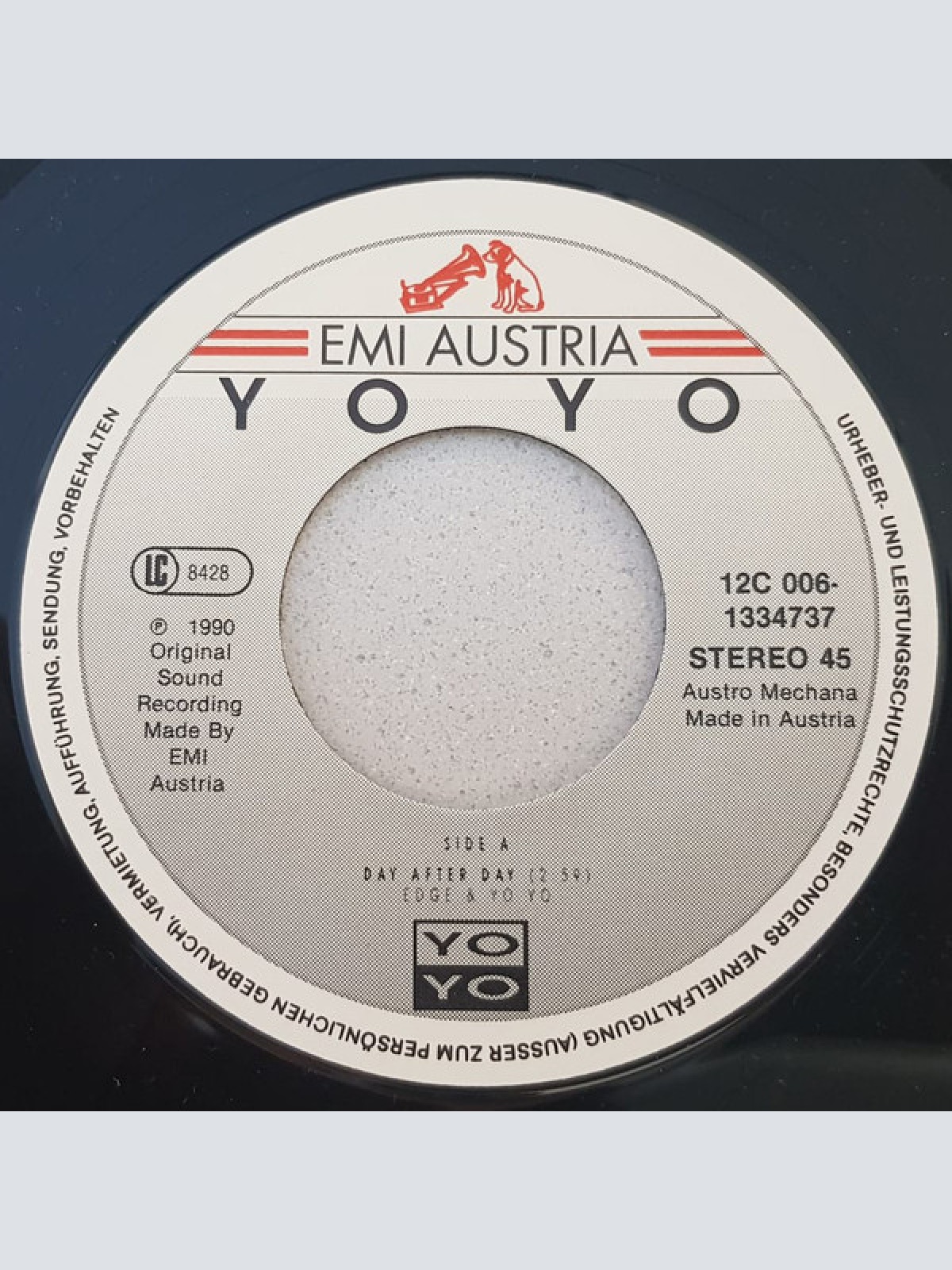 Vinyl / Yoyo (17) - Day After Day