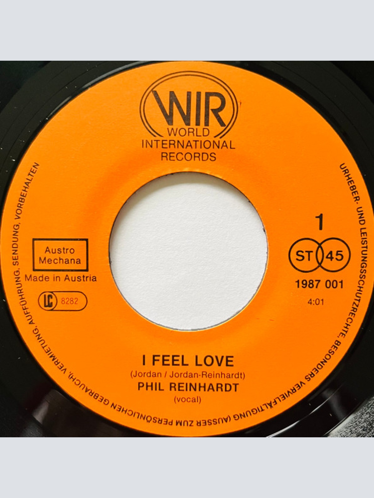 Vinyl / Phil Reinhardt - I Feel Love