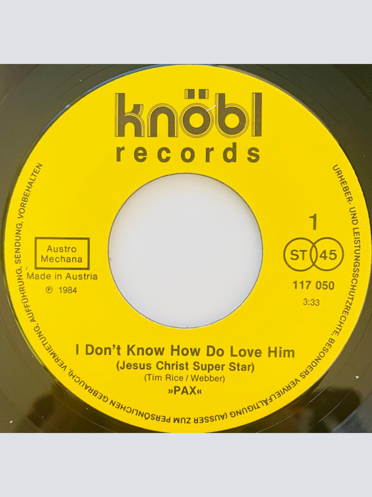 Vinyl / Pax (18) - I Don't Know How To Love Him