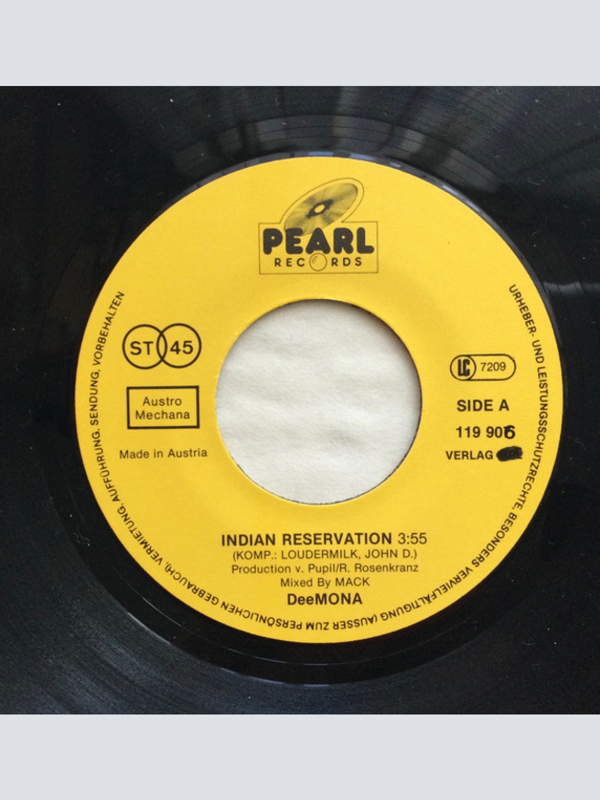 Vinyl / DeeMona* - Indian Reservation