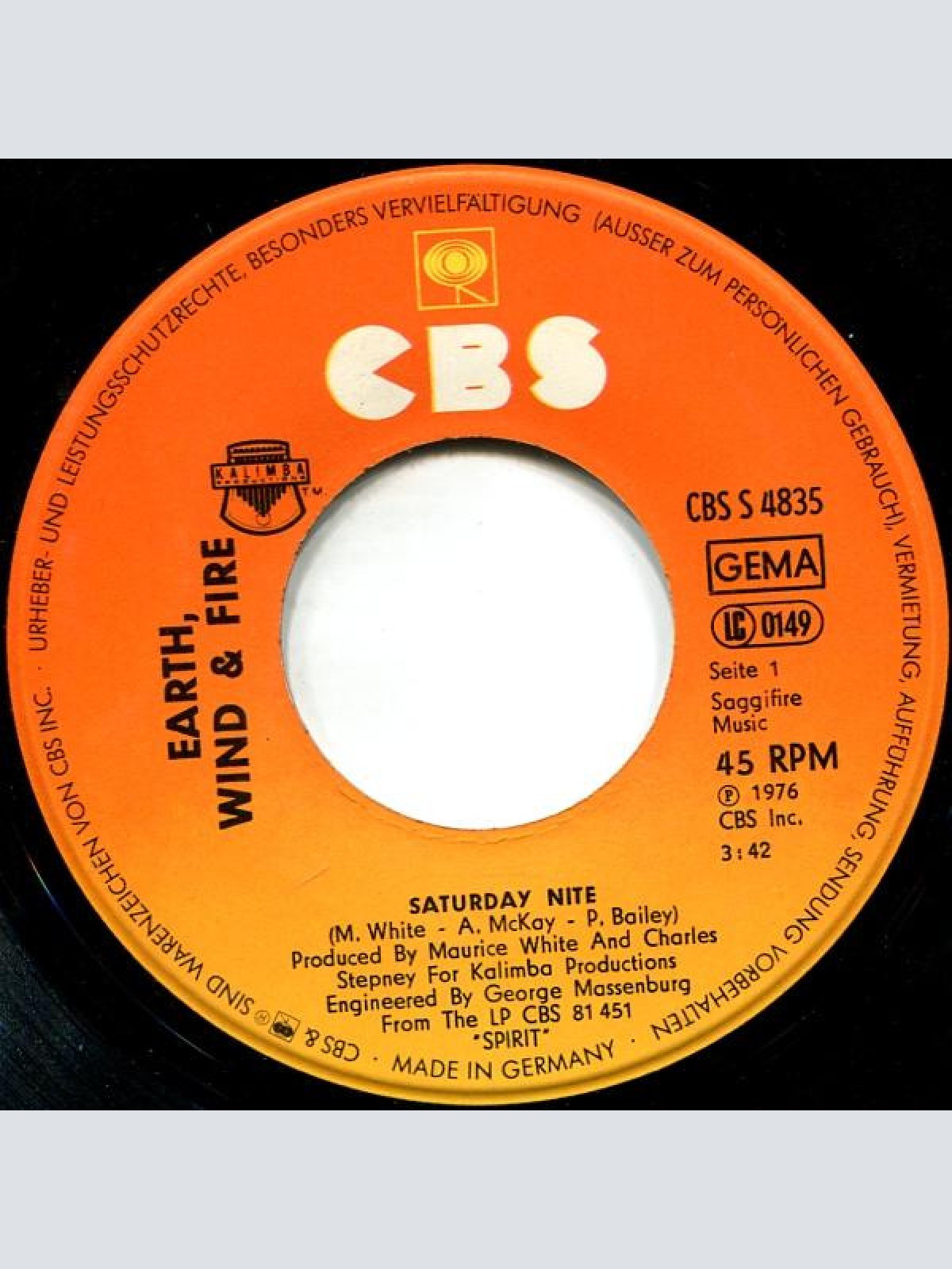 Vinyl / Earth, Wind & Fire - Saturday Nite