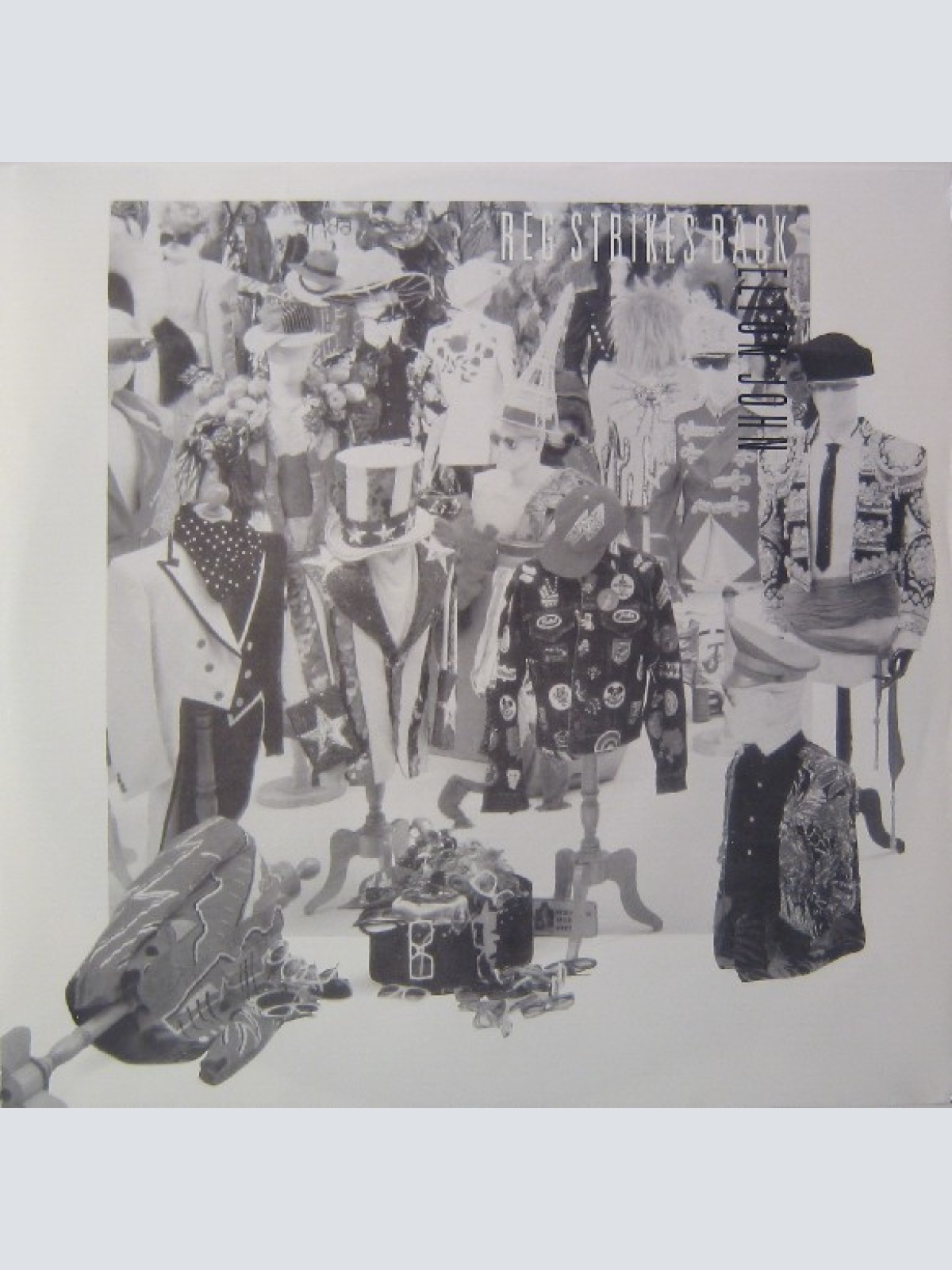 Vinyl / Elton John - Reg Strikes Back