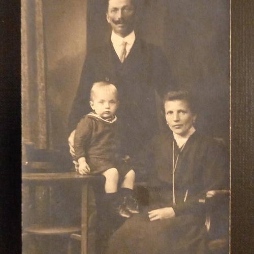 Familie mit Kind Porträt 400554 Ga E