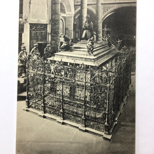 Innsbruck - Hofkirche - Kaiser-Maximillian-Grabdenkmal 40017 TH