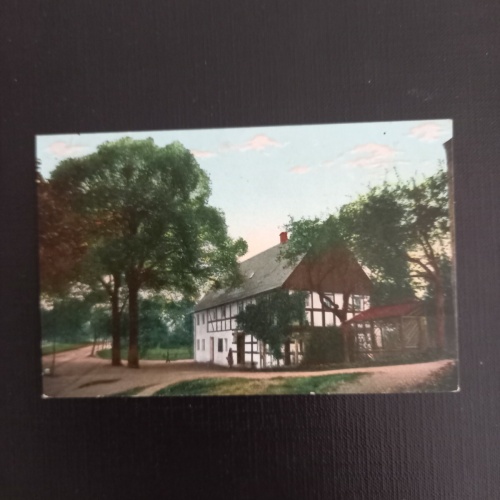 Haus mit Frau 400507 gr A