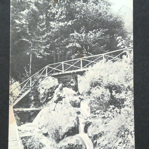 Mirafälle mit Eingeborenem JW 00168 F