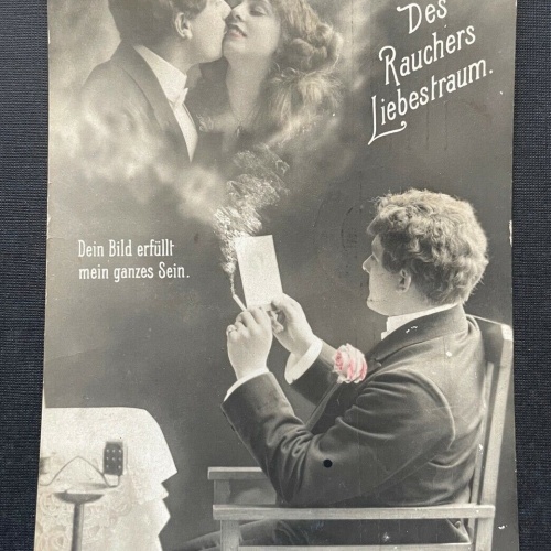 Des Rauchers Liebestraum Mann Frau Paar Zigarette Anzug Rose Kuss 410787 TH