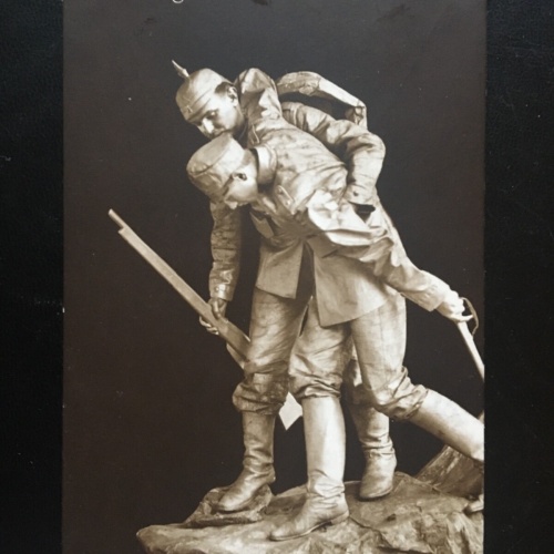 Der gute Kamerad - Statue - Soldat hilft Kameraden 270062 TH