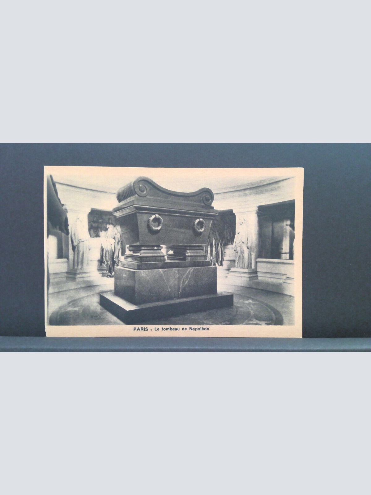 Paris La tombeau de Napoleon JW 650478 C