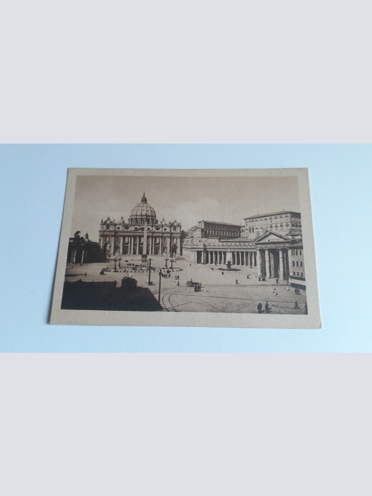 Roma - Piazza e facciata Basilica di S. Pietro.20266