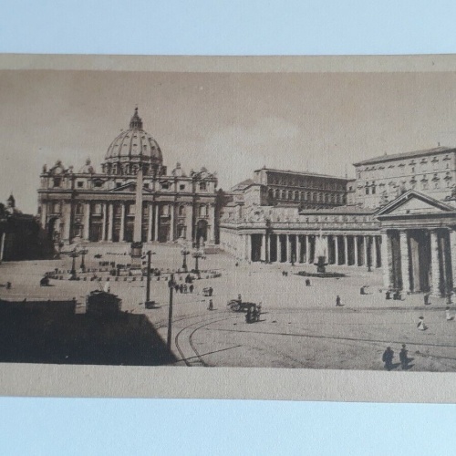 Roma - Piazza e facciata Basilica di S. Pietro.20266