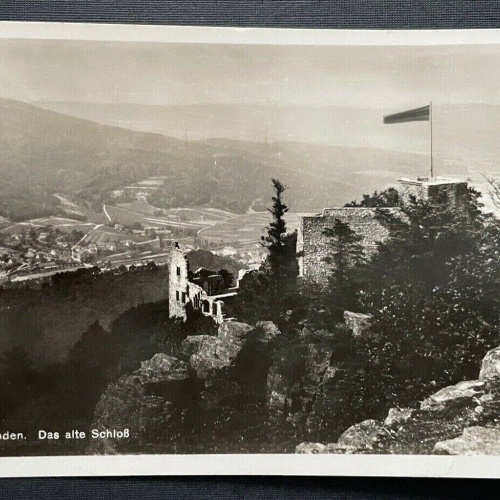 Baden-Baden Das alte Schloß Burgruine Baden-Württemberg Deutschland 401055 TH A