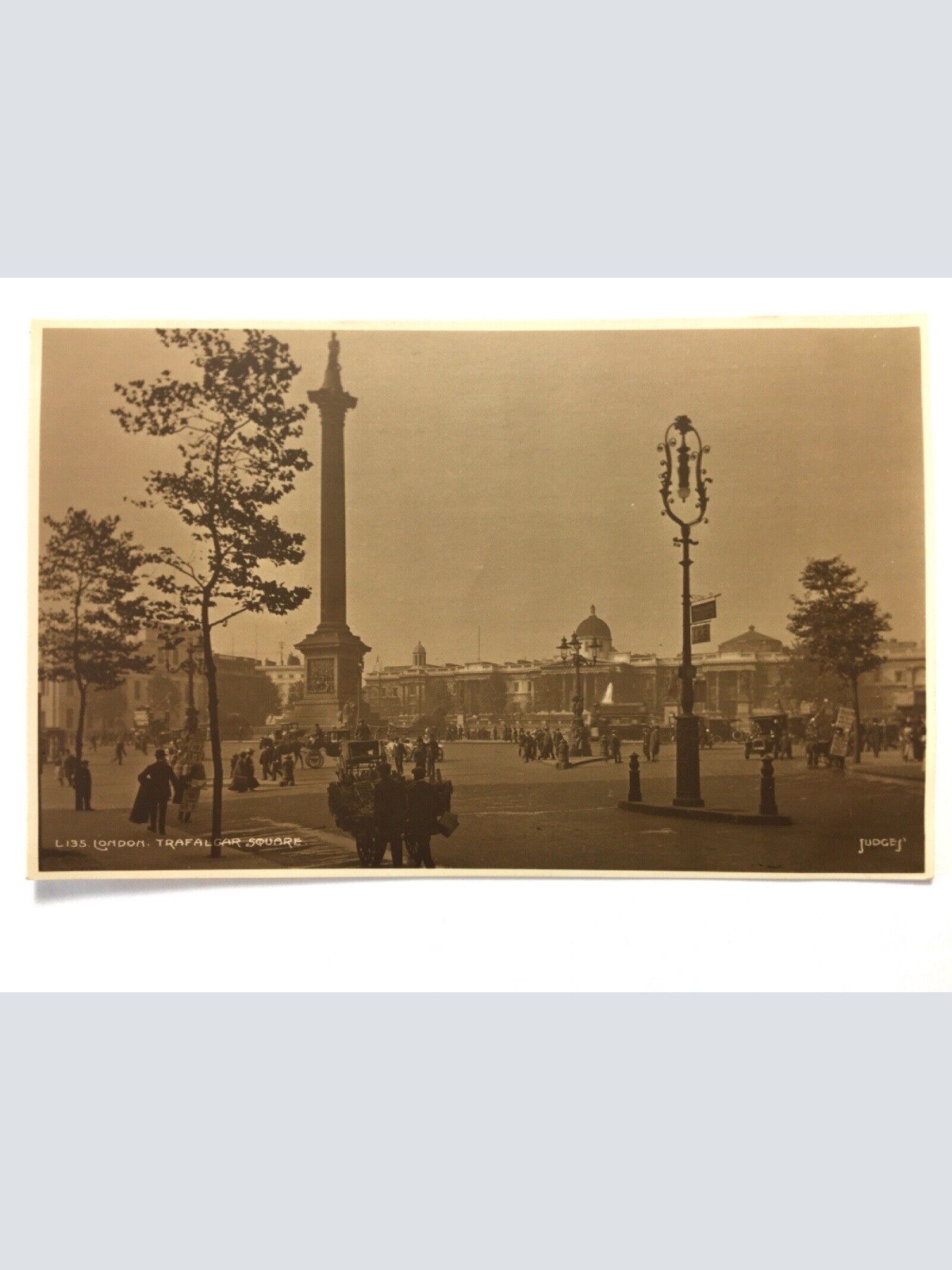 London - Trafalgar Square - England 40190 TH