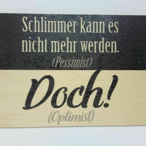 Nostalgie Holzpostkarte magnetisch Pessismist Optimist 14x10 Birkenholz 50279