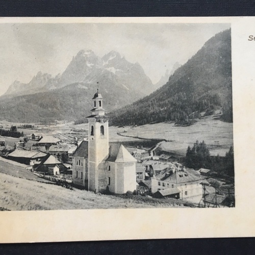 Sexten Blick auf Ort Kirche Südtirol Italien 400898 TH A