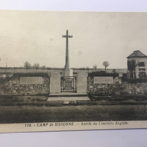 Camp de Sissonne. Entrée du Cimetière Anglais. 643.