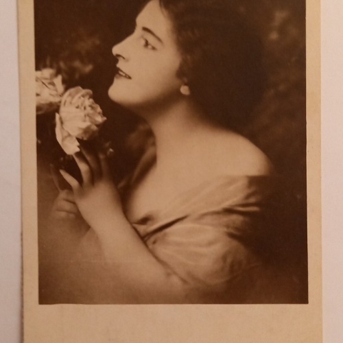 Künstlerkarte Henny Porten Frau mit Rose 600607A gr D