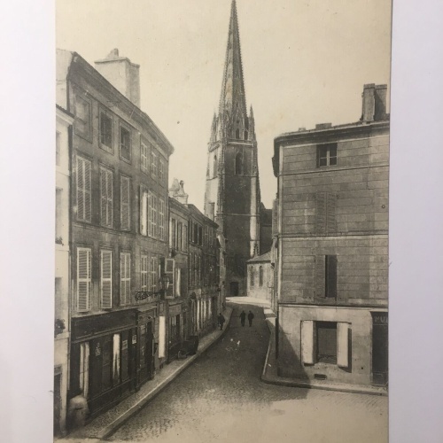 Niort. Flèche de l‘ Eglise Notre- Dame. 527.