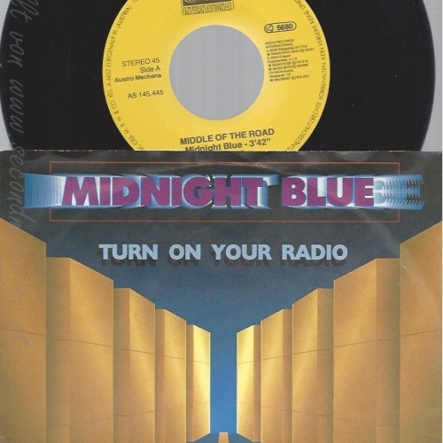 7"MIDDLE OF THE ROAD--MIDNIGHT BLUE