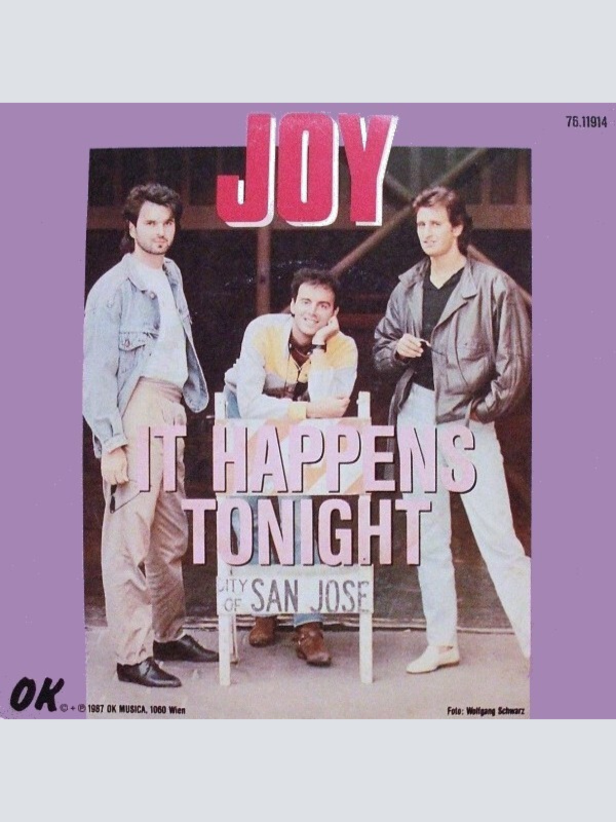 7", Single Joy (9) - It Happens Tonight