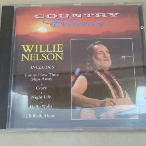 CD--WILLIE NELSON --COUNTRY CLASSICS----ALBUM