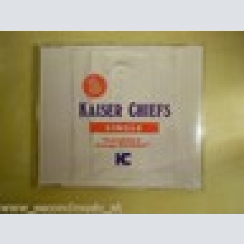 MAXI CD- KAISER CHIEFS--EVERYTHING IS AVERAGE NOWADAYS--4  TRACKS
