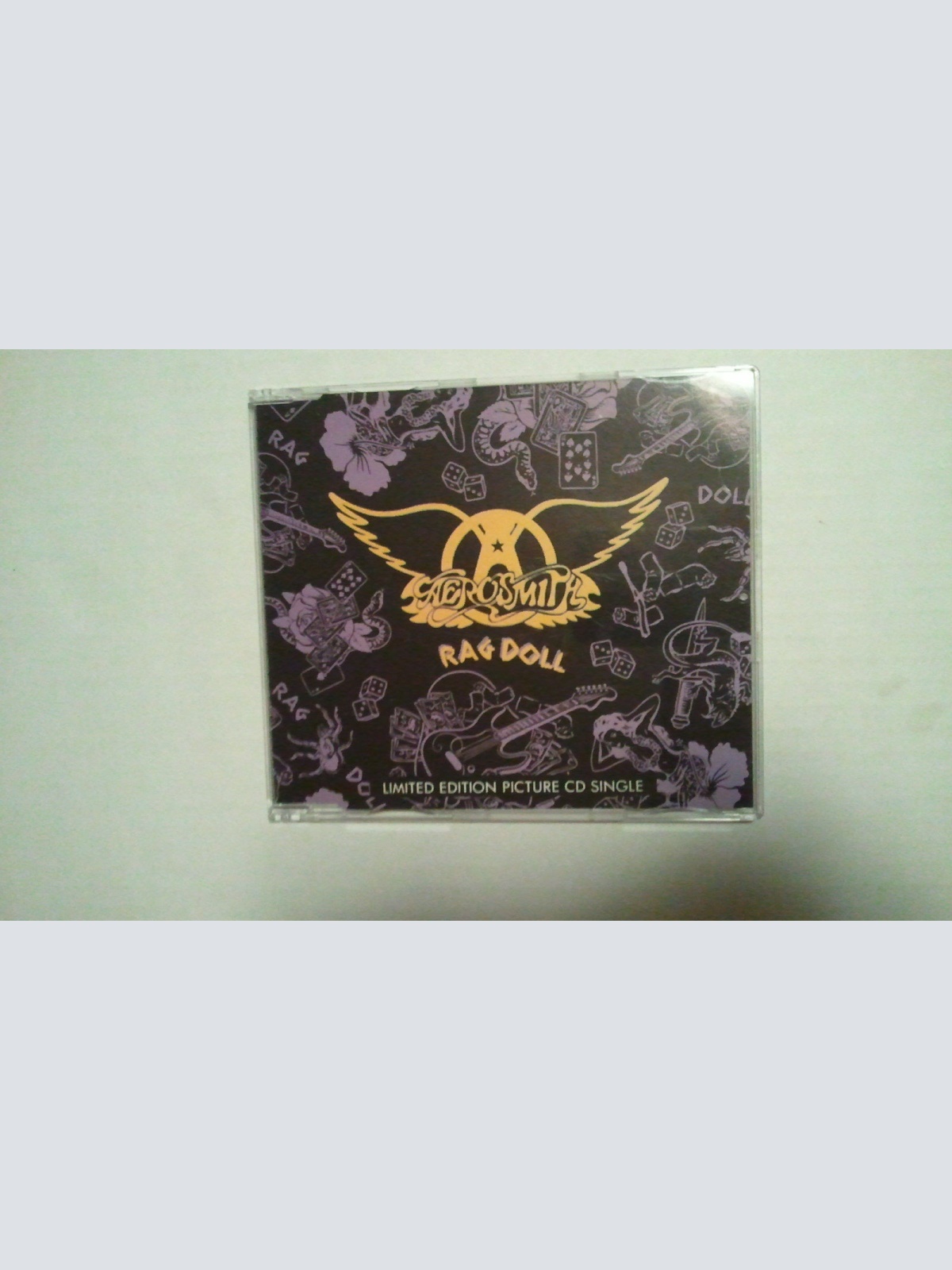MAXI CD-- AEROSMITH --RAG DOLL--LIMITED PICTURE SINGLE --3  TRACKS