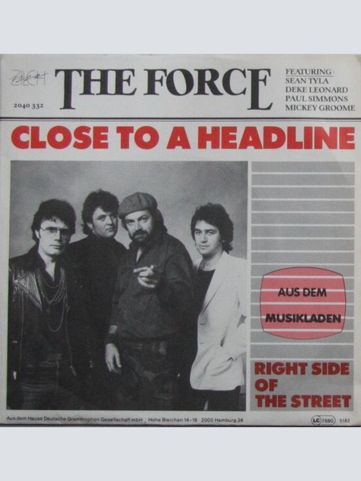 7", Single The Force (22) - Close To A Headline