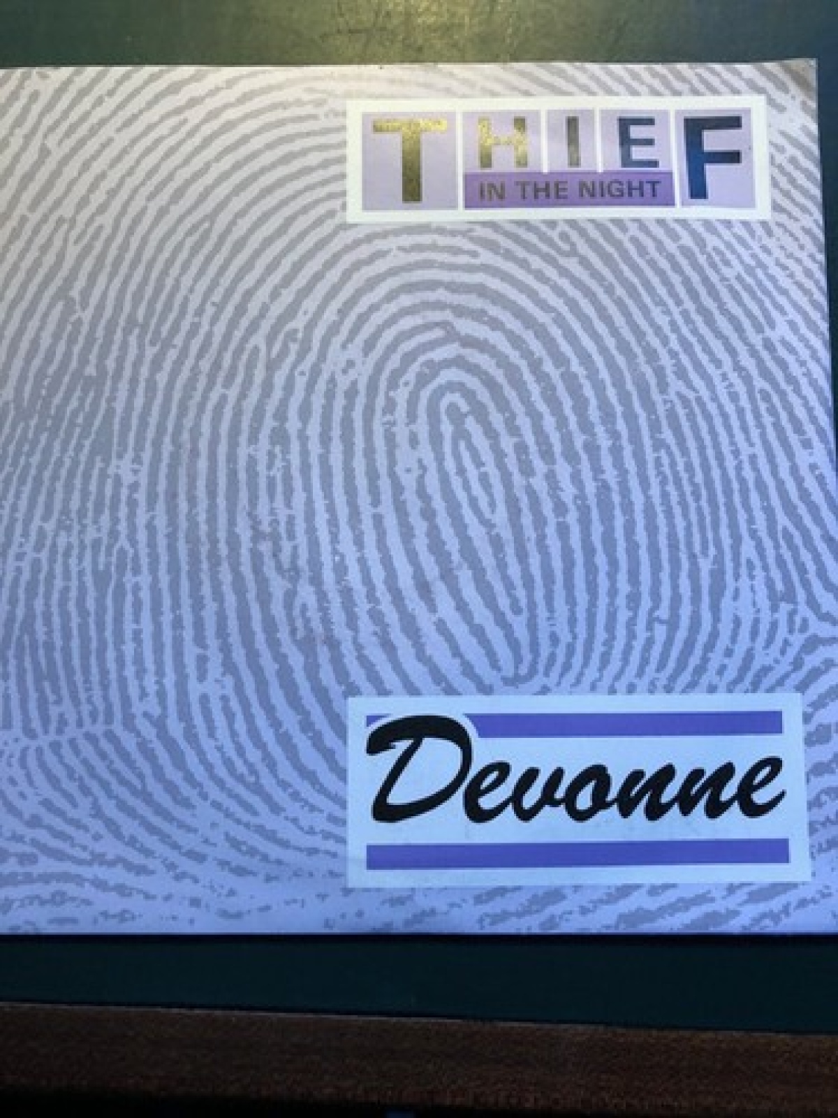 7" Devonne (2) - Thief In The Night